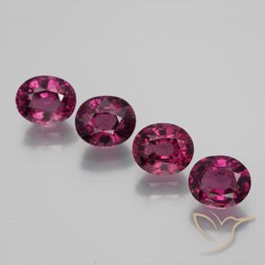 Shop natural 4.72ct ラズベリーレッド ロードライトガーネット gems, 楕円形, from モザンビーグ at GemSelect. In stock, global shipping!