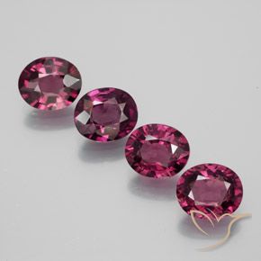 Shop natural 4.07ct ラズベリーレッド ロードライトガーネット gems, 楕円形, from モザンビーグ at GemSelect. In stock, global shipping!