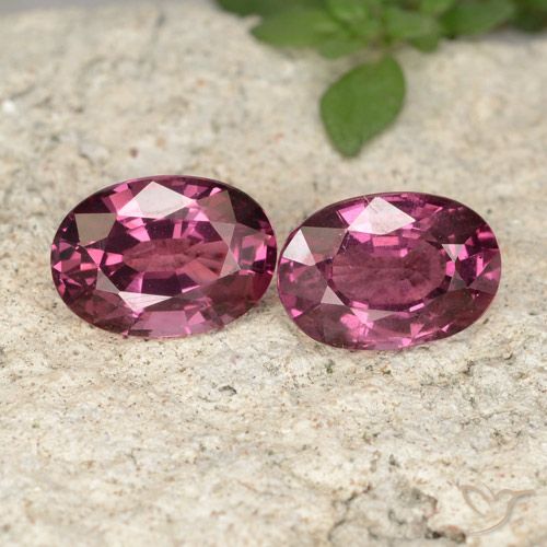 Shop natural 2.04ct ミディアムパープル ロードライトガーネット gems, 楕円形, from モザンビーグ at GemSelect. In stock, global shipping!