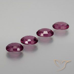 Shop natural 3.83ct 赤みがかったパープル ロードライトガーネット gems, 楕円形, from タンザニア at GemSelect. In stock, global shipping!