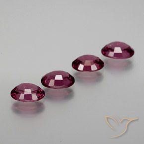 Shop natural 3.77ct ラズベリーレッド ロードライトガーネット gems, 楕円形, from タンザニア at GemSelect. In stock, global shipping!