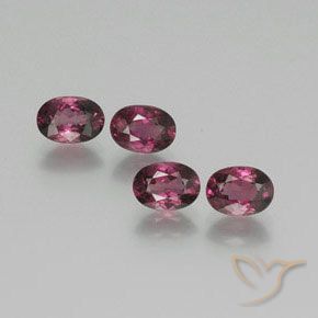 Shop natural 4.22ct ラズベリーレッド ロードライトガーネット gems, 楕円形, from タンザニア at GemSelect. In stock, global shipping!
