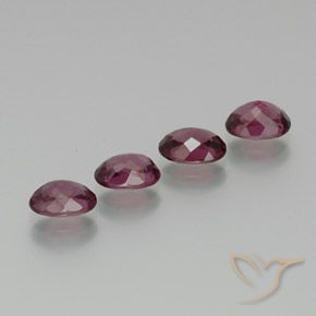 Shop natural 4.11ct ラズベリーレッド ロードライトガーネット gems, 楕円形, from タンザニア at GemSelect. In stock, global shipping!