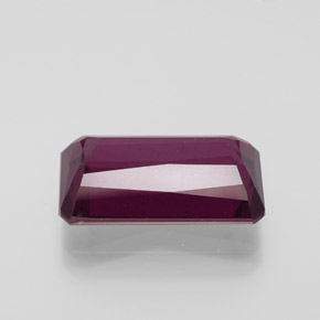 10.91カラットの天然ラズベリーレッドロードライトガーネット（16.1×10 mm・エメラルドカット）