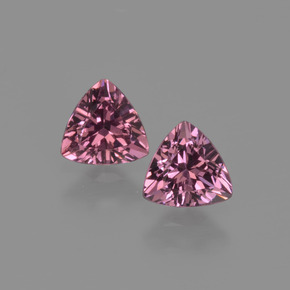 カラットの天然パープルローズロードライトガーネット（5×4.9 mm・トリリアント）