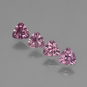 カラットの天然パープルローズロードライトガーネット（4.9×4.9 mm・トリリアント）