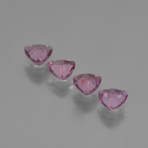 カラットの天然パープルローズロードライトガーネット（4.9×4.9 mm・トリリアント）