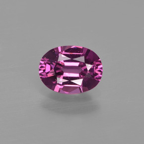 0.98カラットの天然ラズベリーレッドロードライトガーネット（6.9×5.2 mm・オーバルカット）