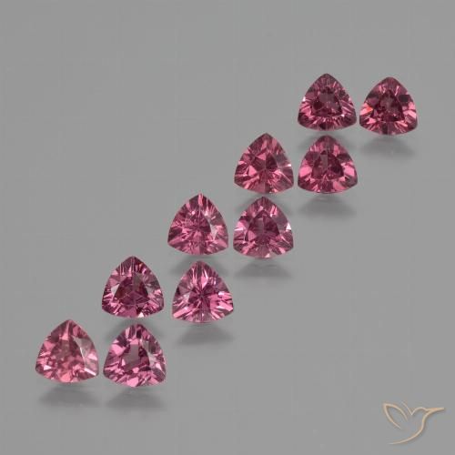 Shop natural 4.93ct マゼンタピンク ロードライトガーネット gems, トリリオン, from モザンビーグ at GemSelect. In stock, global shipping!