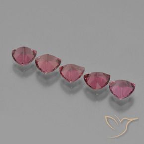Shop natural 2.62ct ピンクベリーパープル ロードライトガーネット gems, トリリオン, from モザンビーグ at GemSelect. In stock, global shipping!