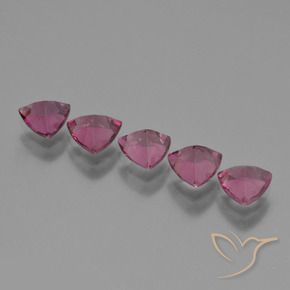 Shop natural 2.63ct マゼンタピンク ロードライトガーネット gems, トリリオン, from モザンビーグ at GemSelect. In stock, global shipping!