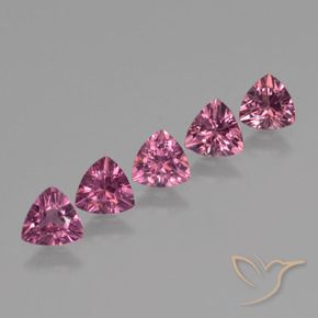 Shop natural 2.43ct ミディアムパープル ロードライトガーネット gems, トリリオン, from モザンビーグ at GemSelect. In stock, global shipping!