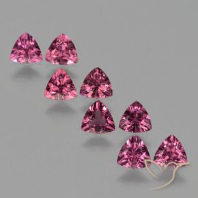 Shop natural 3.52ct マゼンタピンク ロードライトガーネット gems, トリリオン, from モザンビーグ at GemSelect. In stock, global shipping!