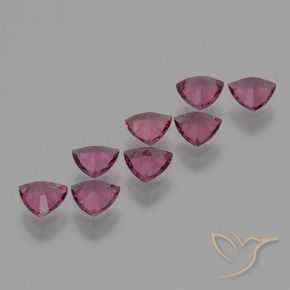 Shop natural 3.52ct マゼンタピンク ロードライトガーネット gems, トリリオン, from モザンビーグ at GemSelect. In stock, global shipping!