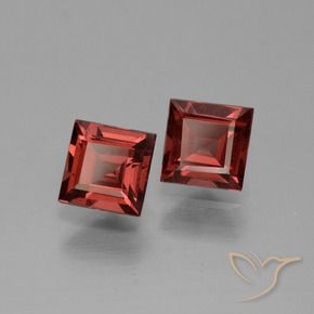 Shop natural 1.54ct 濃いスカーレットレッド ロードライトガーネット gems, 四角形, from モザンビーグ at GemSelect. In stock, global shipping!