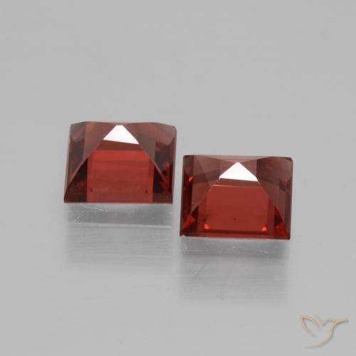 Shop natural 1.48ct ディープレッド ロードライトガーネット gems, 四角形, from モザンビーグ at GemSelect. In stock, global shipping!