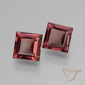 Shop natural 1.45ct メルローレッド ロードライトガーネット gems, 四角形, from モザンビーグ at GemSelect. In stock, global shipping!