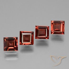 Shop natural 3.01ct ディープレッド ロードライトガーネット gems, 四角形, from モザンビーグ at GemSelect. In stock, global shipping!