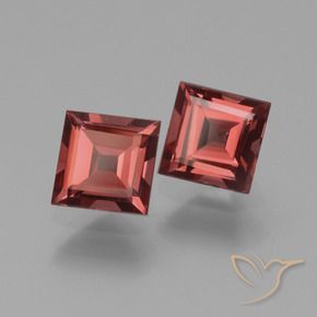 Shop natural 1.47ct ディープレッド ロードライトガーネット gems, 四角形, from モザンビーグ at GemSelect. In stock, global shipping!