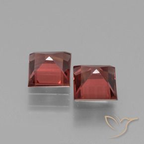 Shop natural 1.47ct ディープレッド ロードライトガーネット gems, 四角形, from モザンビーグ at GemSelect. In stock, global shipping!