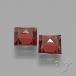 Shop natural 1.40ct 濃いベリーレッド ロードライトガーネット gems, 四角形, from モザンビーグ at GemSelect. In stock, global shipping!