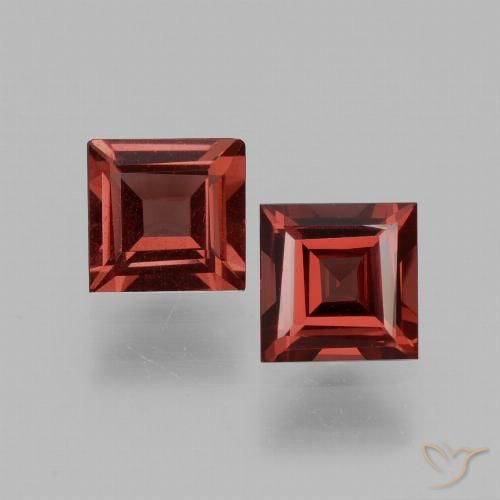 Shop natural 1.43ct ダークレッド ロードライトガーネット gems, 四角形, from モザンビーグ at GemSelect. In stock, global shipping!