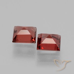 Shop natural 1.43ct ダークレッド ロードライトガーネット gems, 四角形, from モザンビーグ at GemSelect. In stock, global shipping!