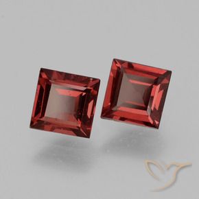 Shop natural 1.43ct ディープレッド ロードライトガーネット gems, 四角形, from モザンビーグ at GemSelect. In stock, global shipping!