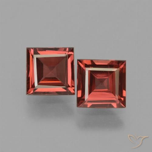 Shop natural 1.46ct 濃いスカーレットレッド ロードライトガーネット gems, 四角形, from モザンビーグ at GemSelect. In stock, global shipping!