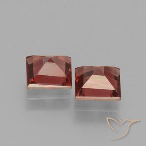 Shop natural 1.46ct 濃いスカーレットレッド ロードライトガーネット gems, 四角形, from モザンビーグ at GemSelect. In stock, global shipping!