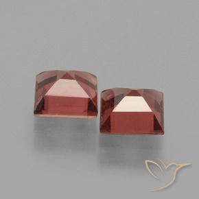 Shop natural 1.54ct ダークレッド ロードライトガーネット gems, 四角形, from モザンビーグ at GemSelect. In stock, global shipping!