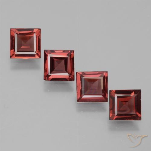 Shop natural 2.46ct ダークレッド ロードライトガーネット gems, 四角形, from モザンビーグ at GemSelect. In stock, global shipping!