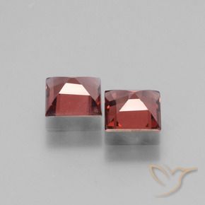 Shop natural 1.39ct ミディアムレッド ロードライトガーネット gems, 四角形, from モザンビーグ at GemSelect. In stock, global shipping!