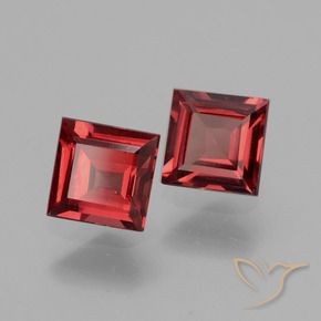Shop natural 1.41ct 濃いレッドワイン ロードライトガーネット gems, 四角形, from モザンビーグ at GemSelect. In stock, global shipping!