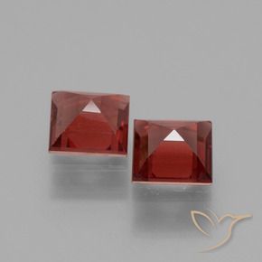 Shop natural 1.43ct ダークレッド ロードライトガーネット gems, 四角形, from モザンビーグ at GemSelect. In stock, global shipping!