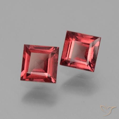 Shop natural 1.38ct ピンクがかったレッド ロードライトガーネット gems, 四角形, from モザンビーグ at GemSelect. In stock, global shipping!