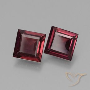 Shop natural 1.35ct ディープレッド ロードライトガーネット gems, 四角形, from モザンビーグ at GemSelect. In stock, global shipping!