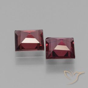Shop natural 1.35ct ディープレッド ロードライトガーネット gems, 四角形, from モザンビーグ at GemSelect. In stock, global shipping!