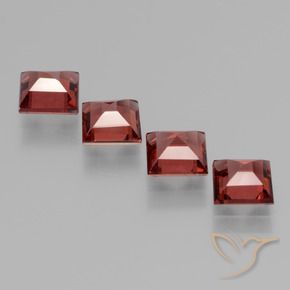 Shop natural 2.73ct ディープレッド ロードライトガーネット gems, 四角形, from モザンビーグ at GemSelect. In stock, global shipping!