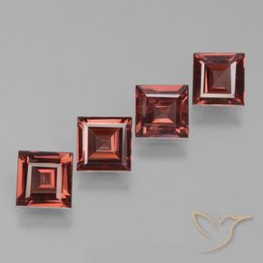 Shop natural 2.37ct 濃いスカーレットレッド ロードライトガーネット gems, 四角形, from モザンビーグ at GemSelect. In stock, global shipping!
