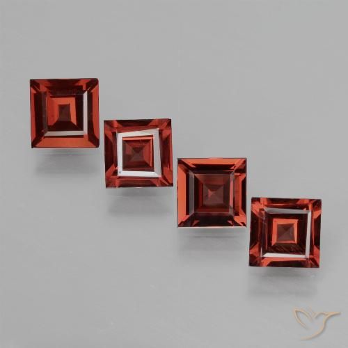 Shop natural 2.48ct ディープレッド ロードライトガーネット gems, 四角形, from モザンビーグ at GemSelect. In stock, global shipping!