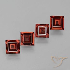 Shop natural 2.48ct ディープレッド ロードライトガーネット gems, 四角形, from モザンビーグ at GemSelect. In stock, global shipping!