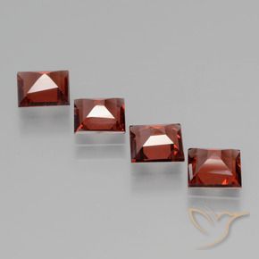 Shop natural 2.48ct ディープレッド ロードライトガーネット gems, 四角形, from モザンビーグ at GemSelect. In stock, global shipping!