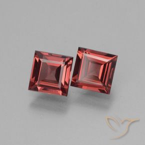Shop natural 1.39ct ディープレッド ロードライトガーネット gems, 四角形, from モザンビーグ at GemSelect. In stock, global shipping!