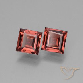 Shop natural 1.43ct 濃いスカーレットレッド ロードライトガーネット gems, 四角形, from モザンビーグ at GemSelect. In stock, global shipping!