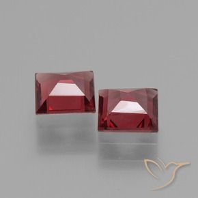 Shop natural 1.32ct スカーレットレッド ロードライトガーネット gems, 四角形, from モザンビーグ at GemSelect. In stock, global shipping!
