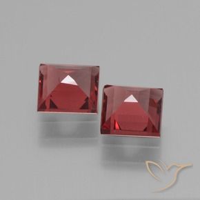 Shop natural 1.42ct スカーレットレッド ロードライトガーネット gems, 四角形, from モザンビーグ at GemSelect. In stock, global shipping!