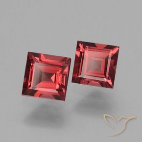 Shop natural 1.56ct ピンクがかったレッド ロードライトガーネット gems, 四角形, from モザンビーグ at GemSelect. In stock, global shipping!