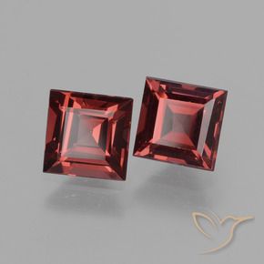 Shop natural 1.70ct ミディアムレッド ロードライトガーネット gems, 四角形, from モザンビーグ at GemSelect. In stock, global shipping!