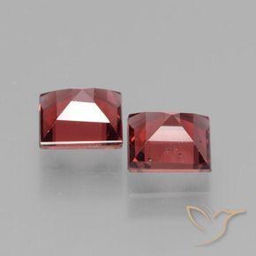 Shop natural 1.72ct スカーレットレッド ロードライトガーネット gems, 四角形, from モザンビーグ at GemSelect. In stock, global shipping!
